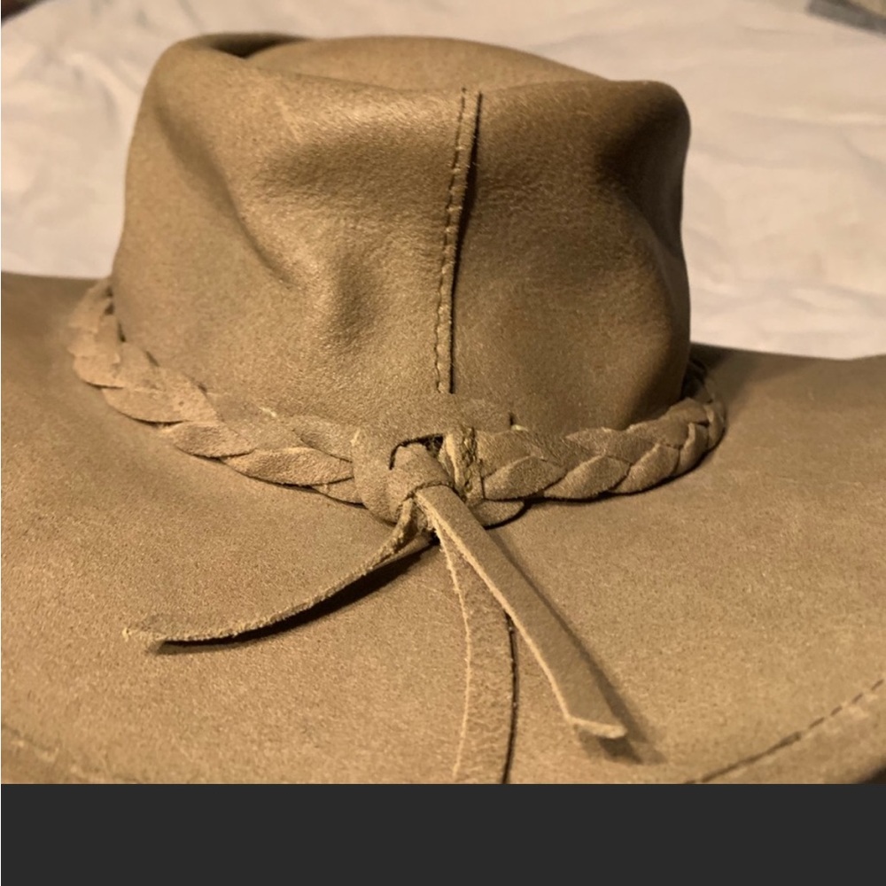 Minnetonka collapsible hat, leather